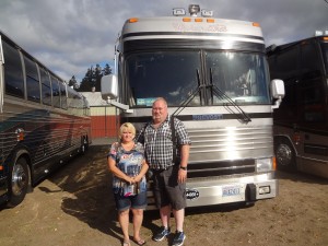 Brian-&-Debbie-Curtain-(2)